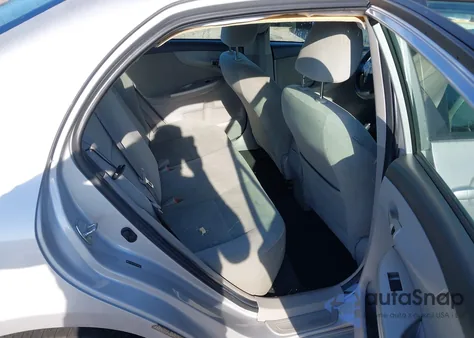 2011 Toyota Corolla Le z USA, uszkodzony, nr VIN 2T1BU4EE6BC544908